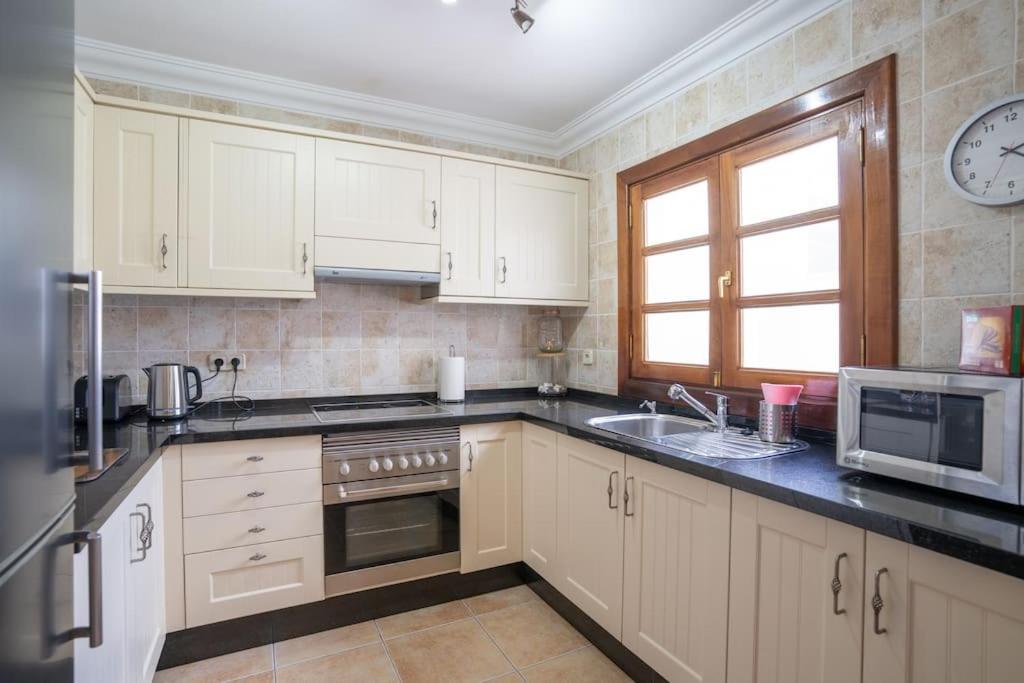 Beautiful Home In Lanzarote 5 Mins From Marina Playa Blanca  Zewnętrze zdjęcie