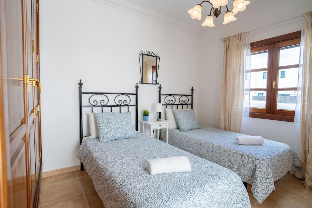 Beautiful Home In Lanzarote 5 Mins From Marina Playa Blanca  Zewnętrze zdjęcie
